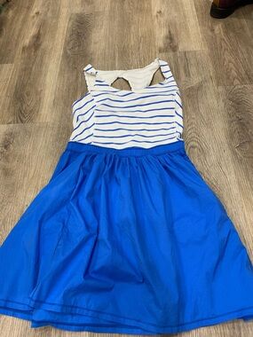 Lululemon Court Crush Dress | Size 8 | Striped/Royal Blue